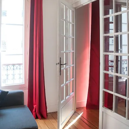 Beautiful Place Near Pere-lachaise Апартаменты Париж